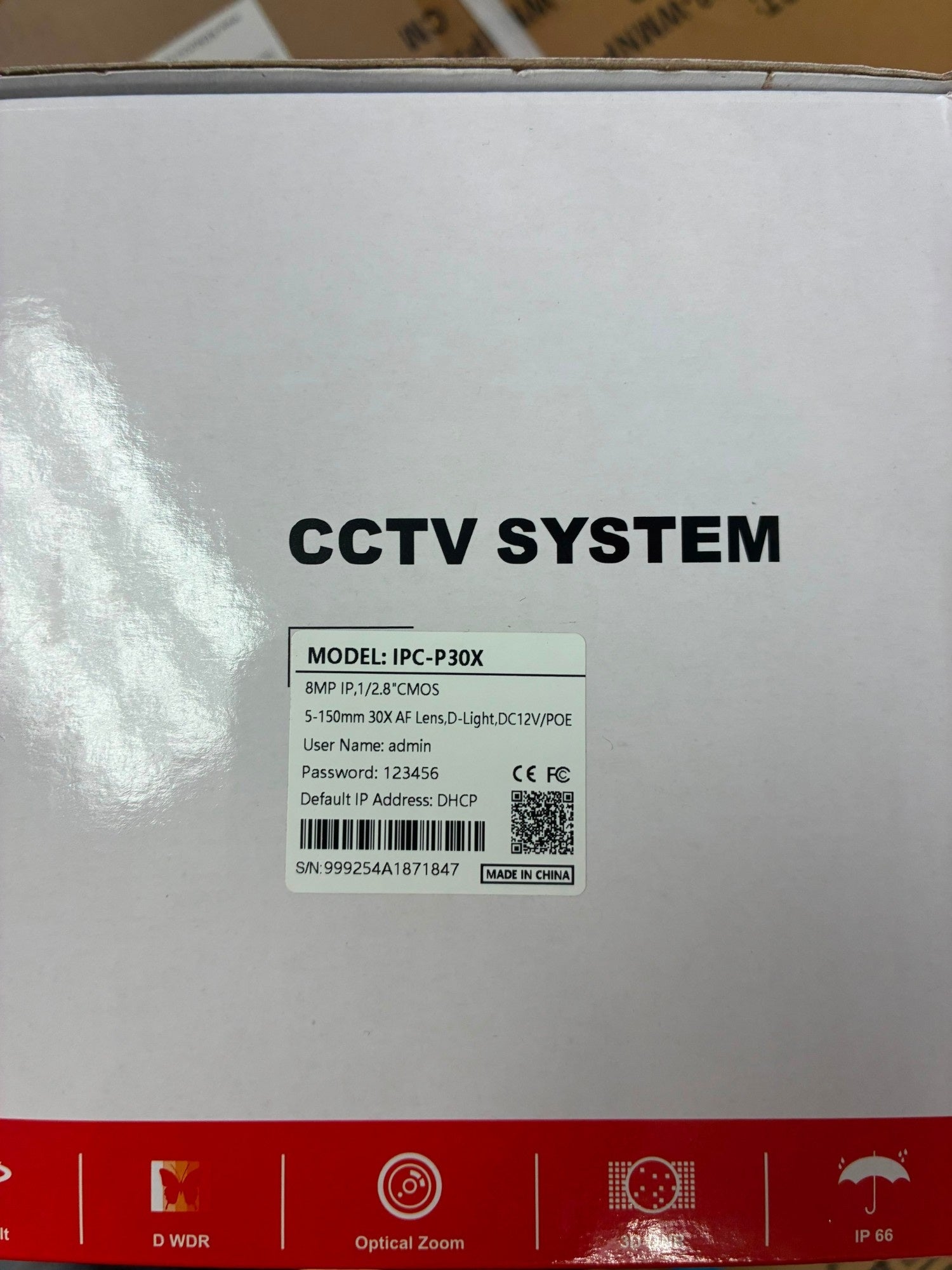 IPC-P30X retail box - 8MP, 5-150mm 30X AF lens, D-Light, DC12V/PoE