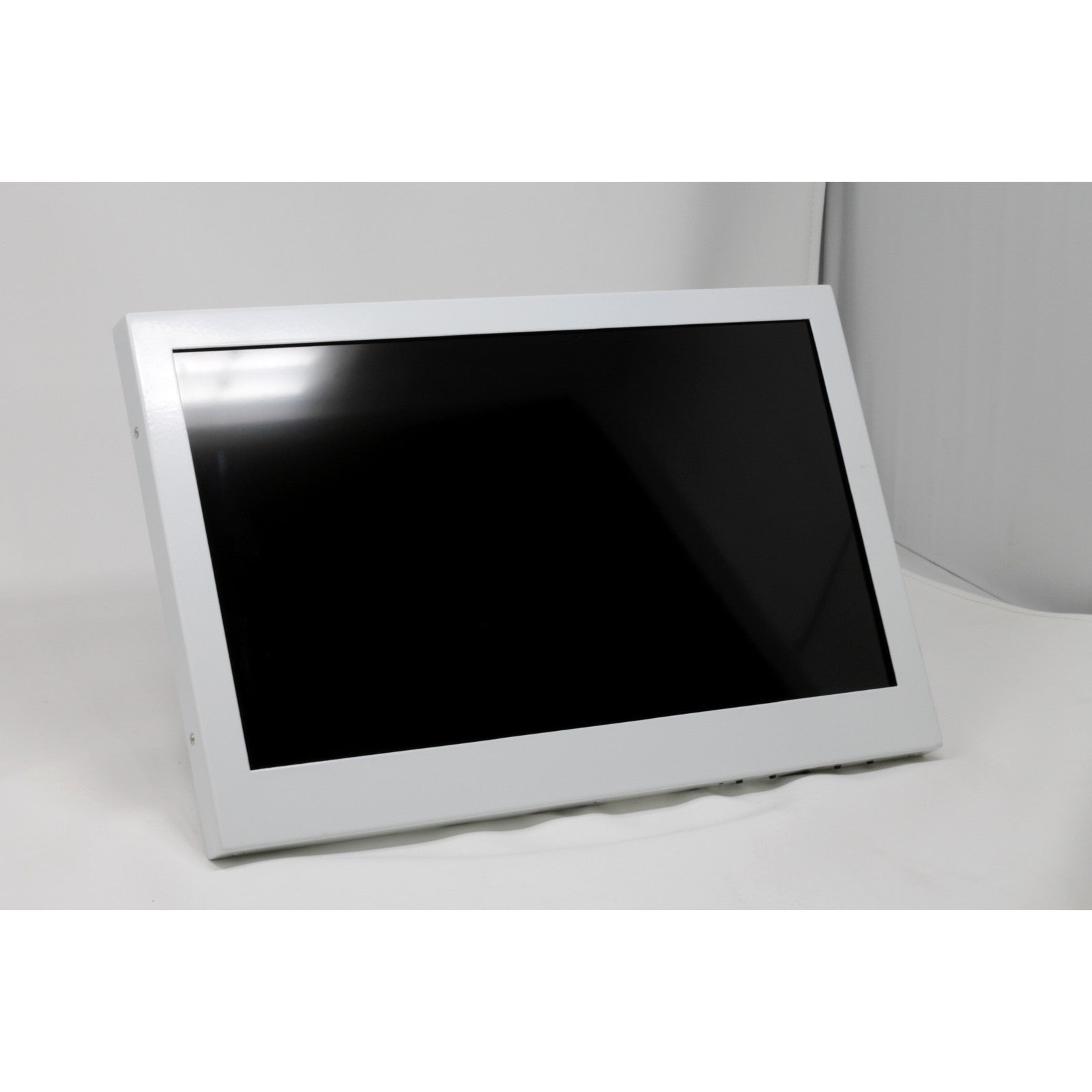 Vuecore 21.5 inch monitor angled view
