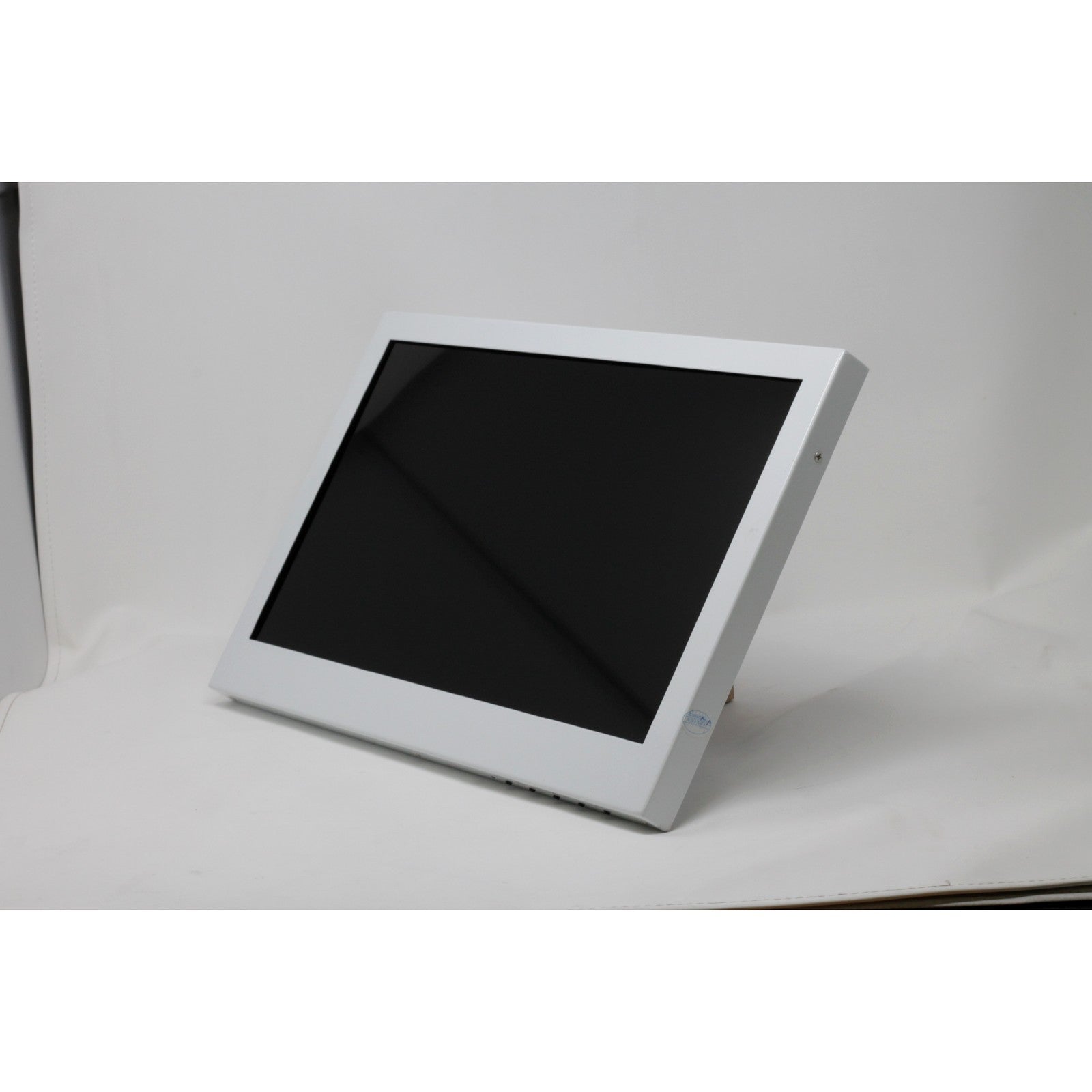 Vuecore 21.5 inch monitor tilted profile